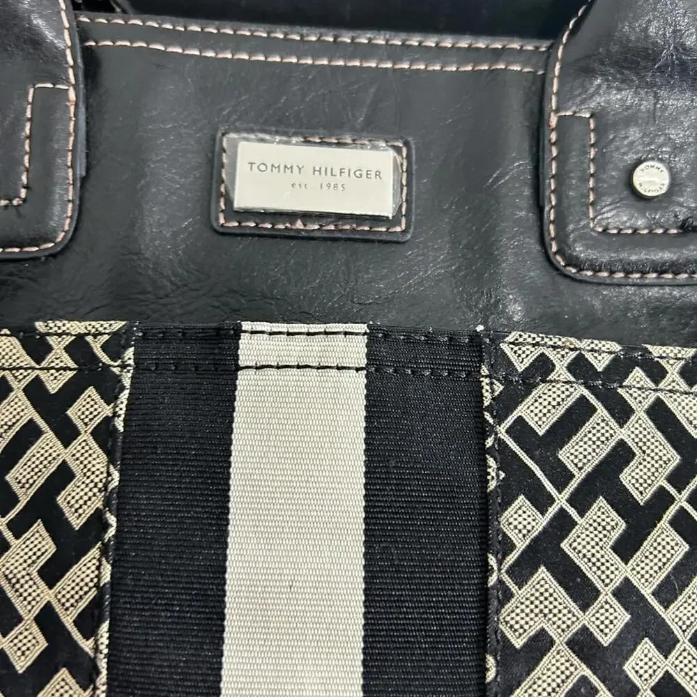 Tommy Hilfiger‎ Black and Cream Geometric Tote Y2K